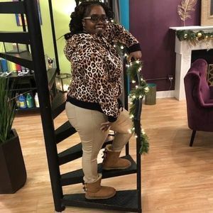 Meet your Posher, Latasha